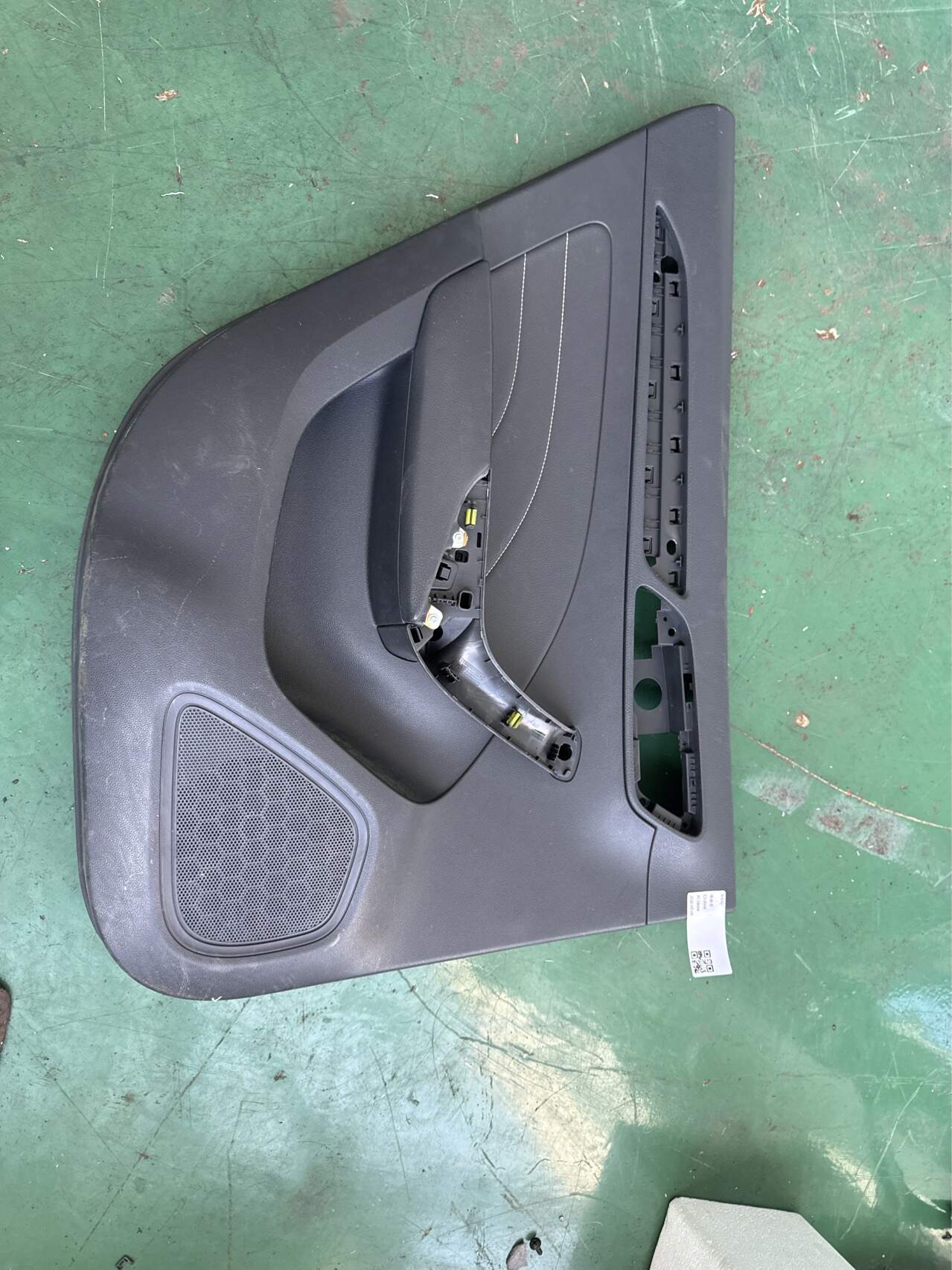 10272320PXD 后门饰板总成