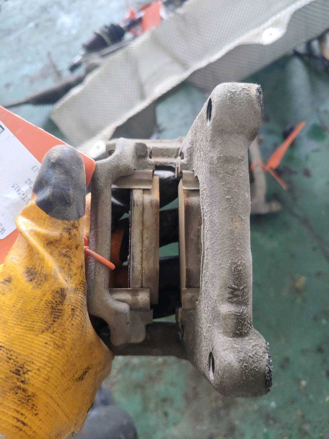 B013198 Right Brake Caliper Bracket