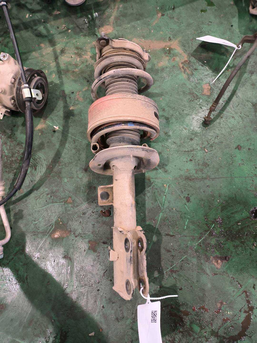 54661B3000 前减震器总成（右）