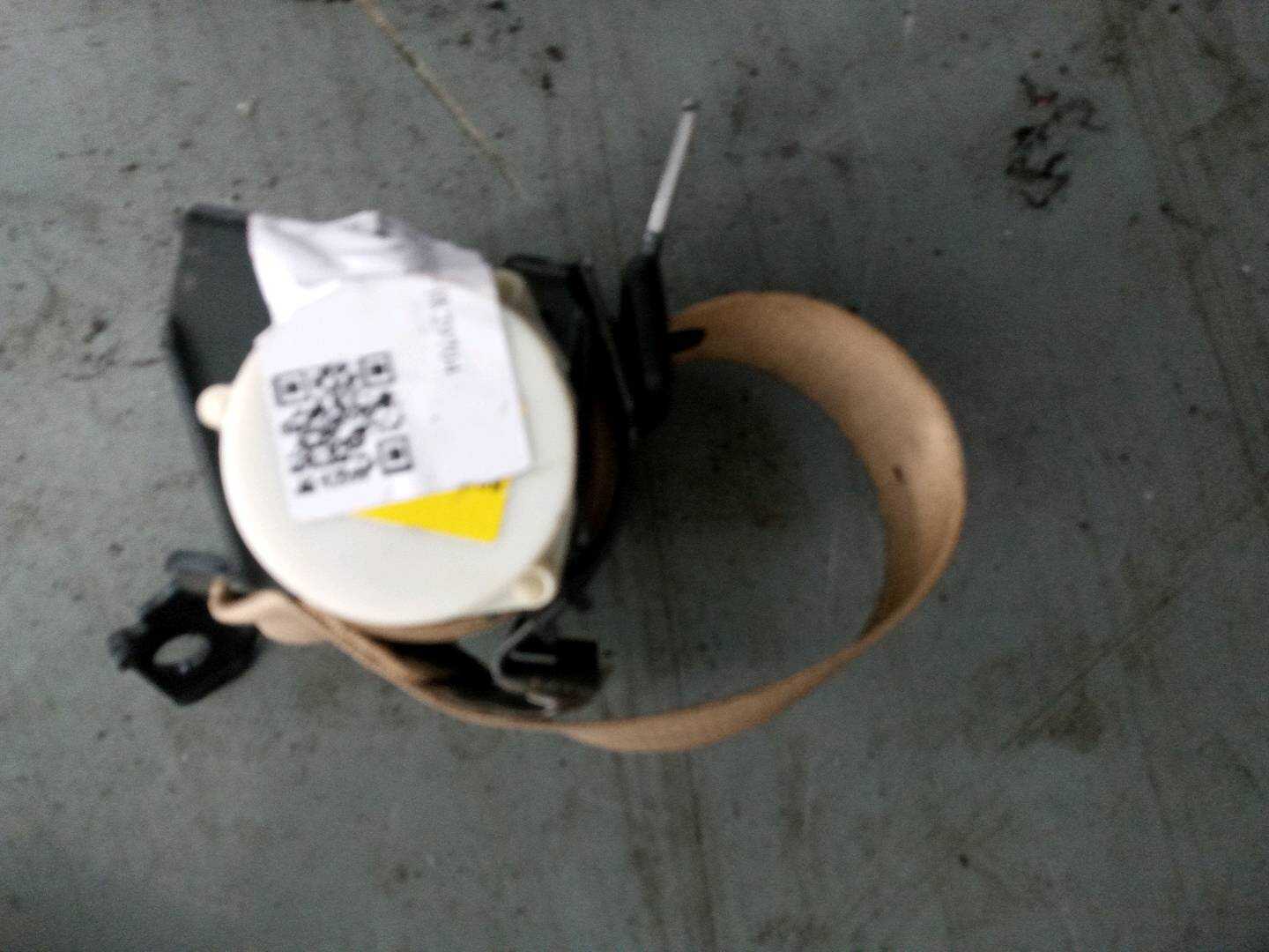 72119132819 后座椅中央安全带