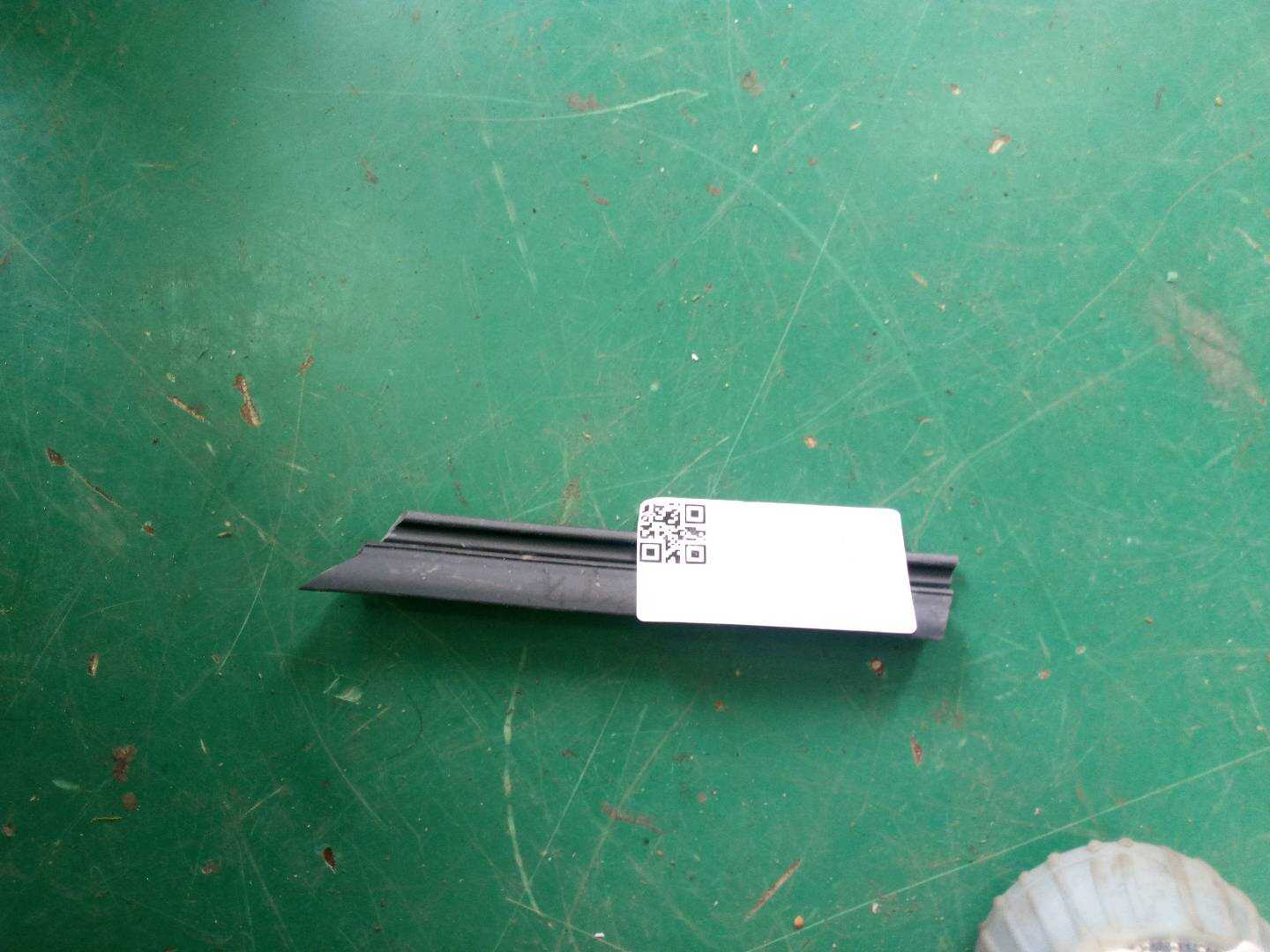 51357136139 密封条(左)