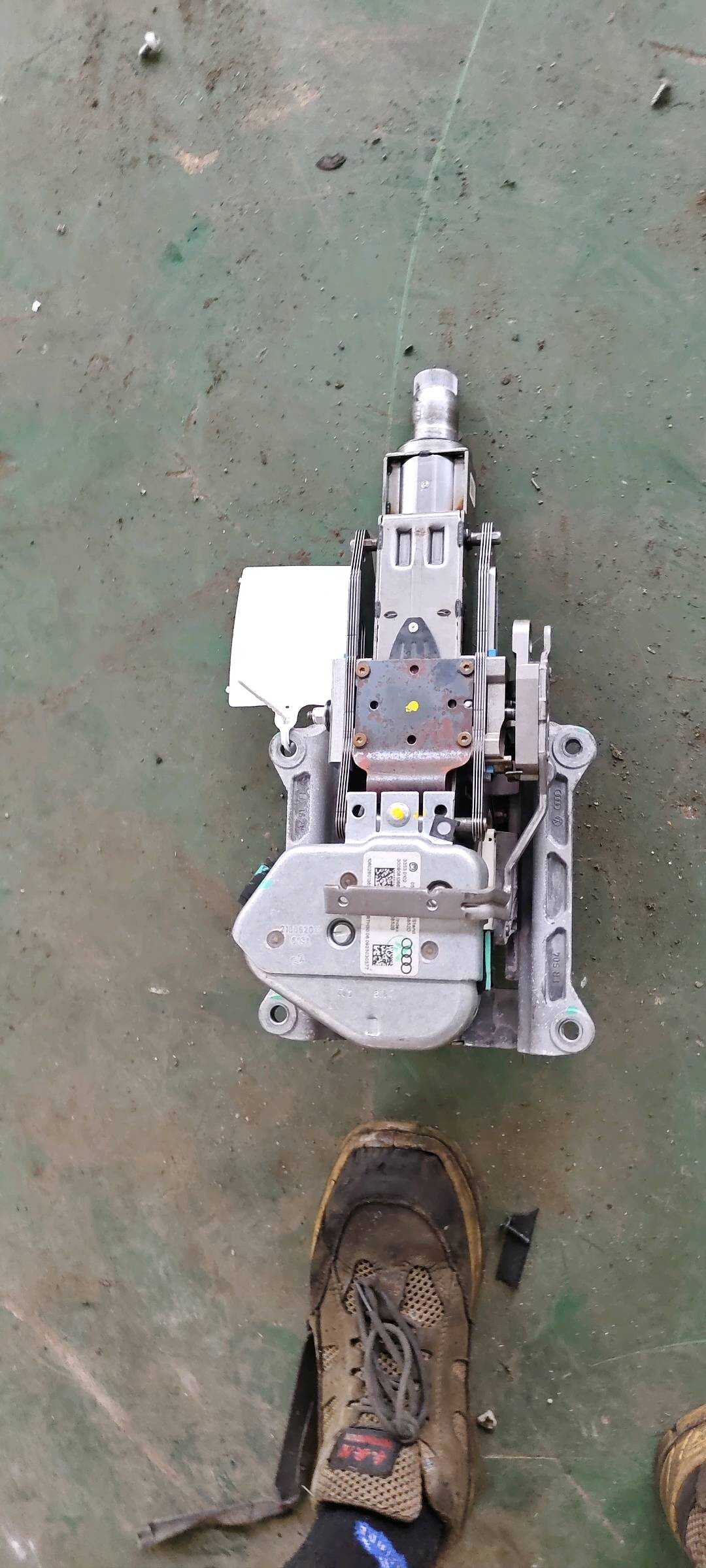L4FD419501A 转向管柱