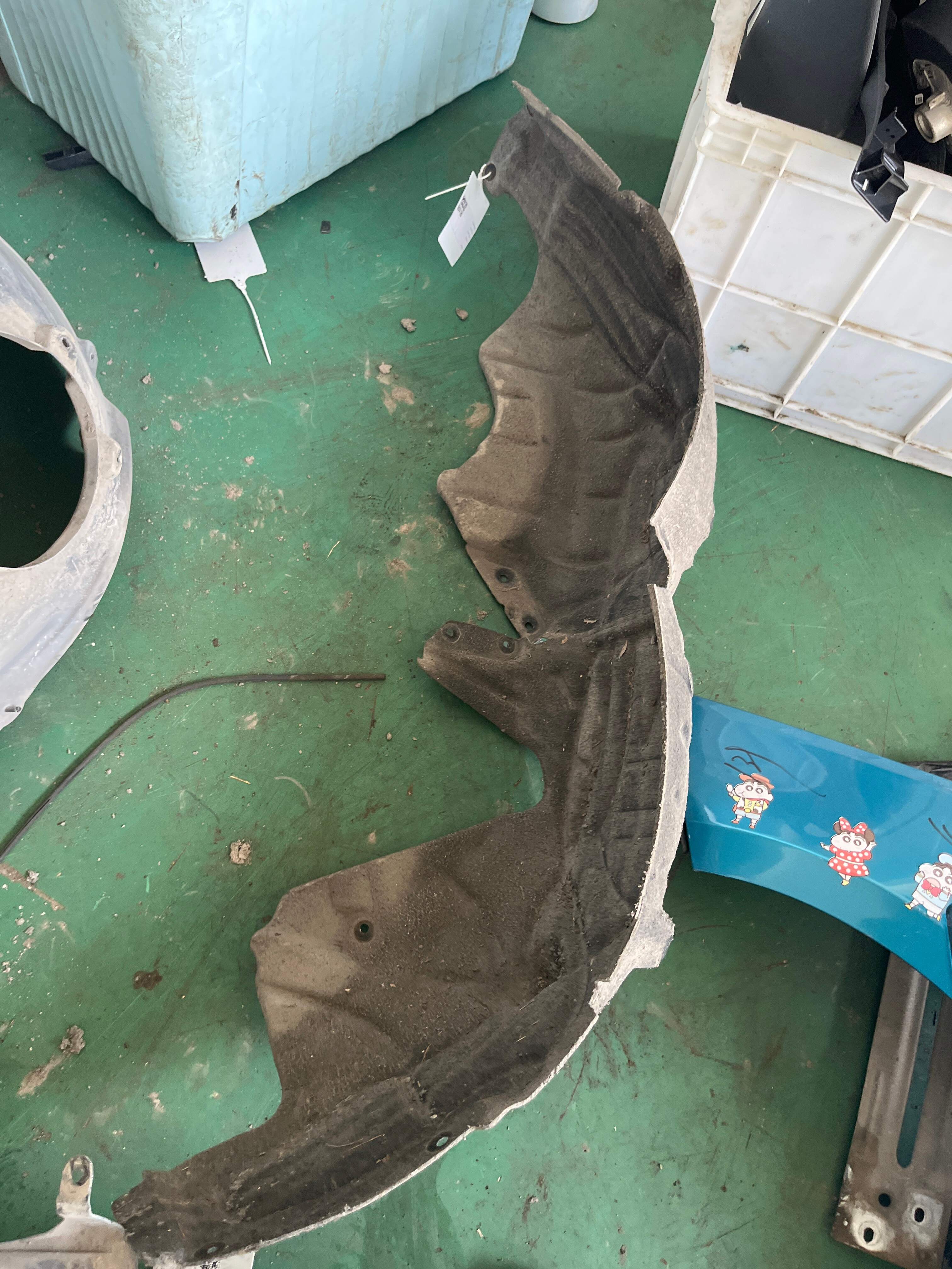 51717484191 后叶子板内衬(左)