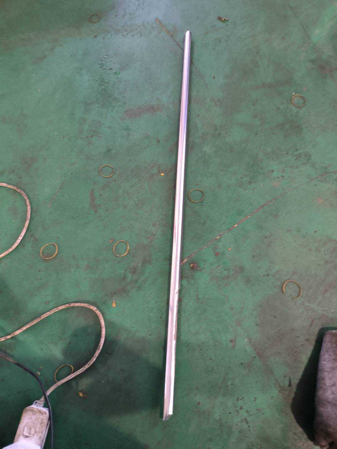 51357496140 Front Door Window Molding (Right Outer)