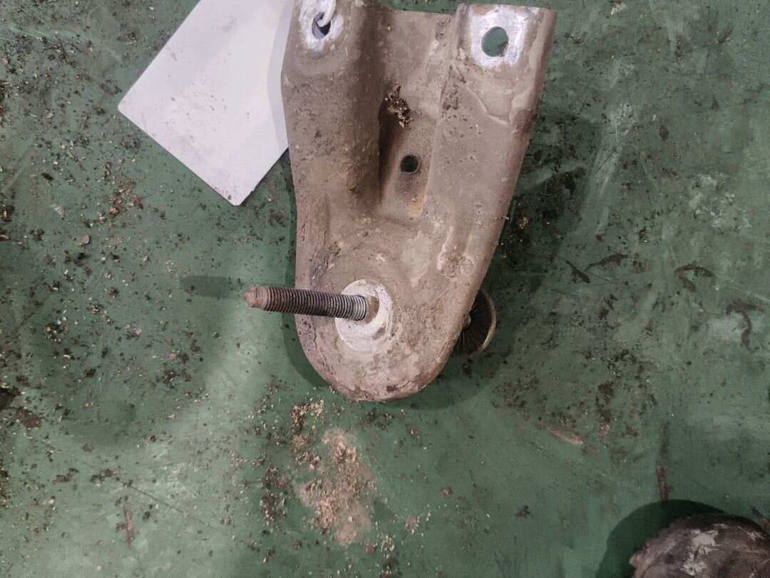L4F0399541C Subframe Bracket Right, Left