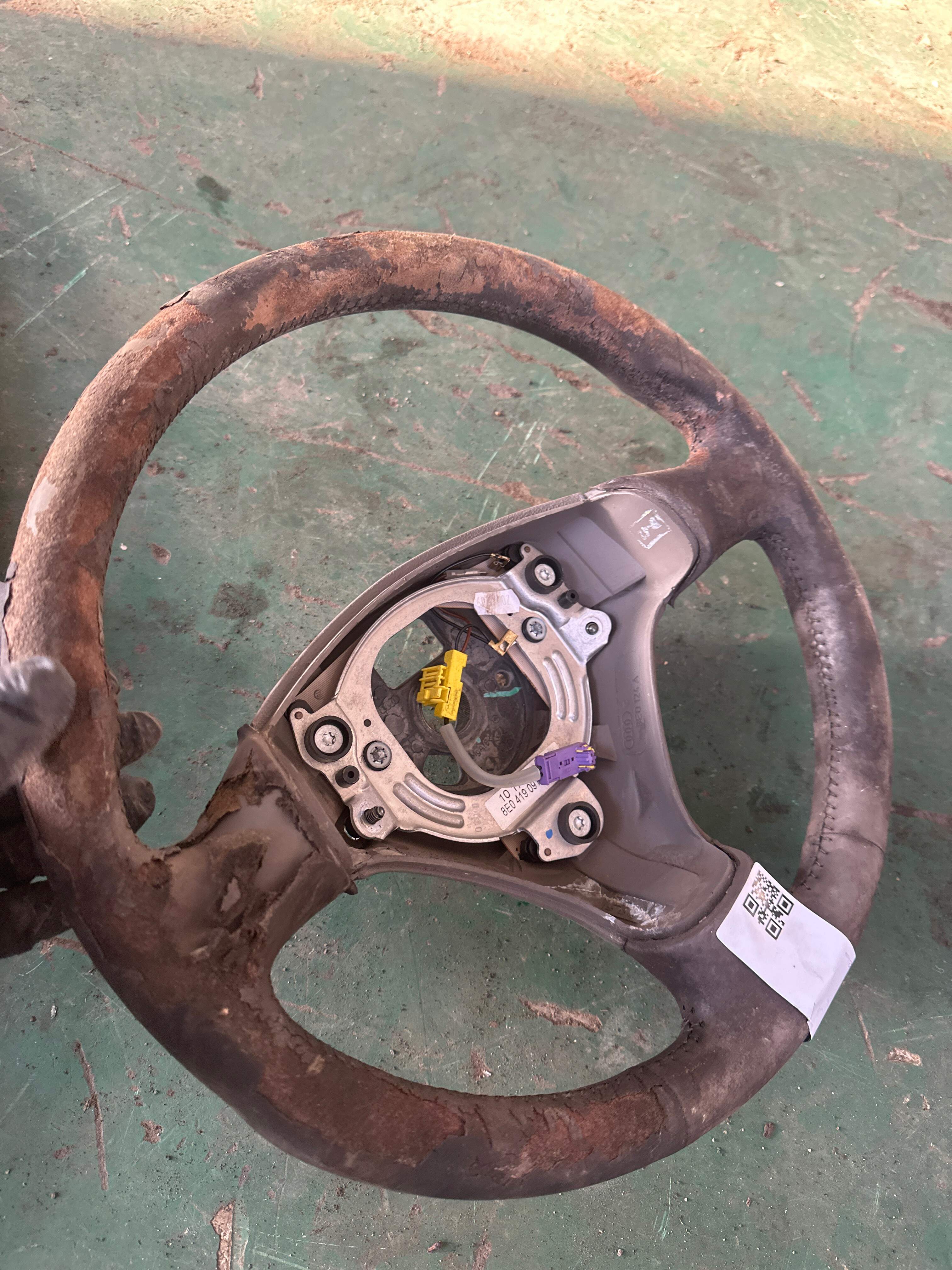 8E0419091AS1VB Steering Wheel