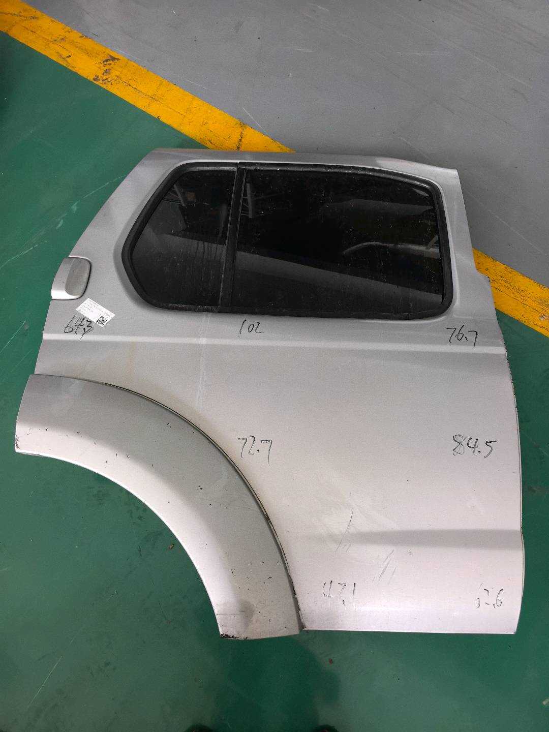 821009S500Z001 后门壳（右）