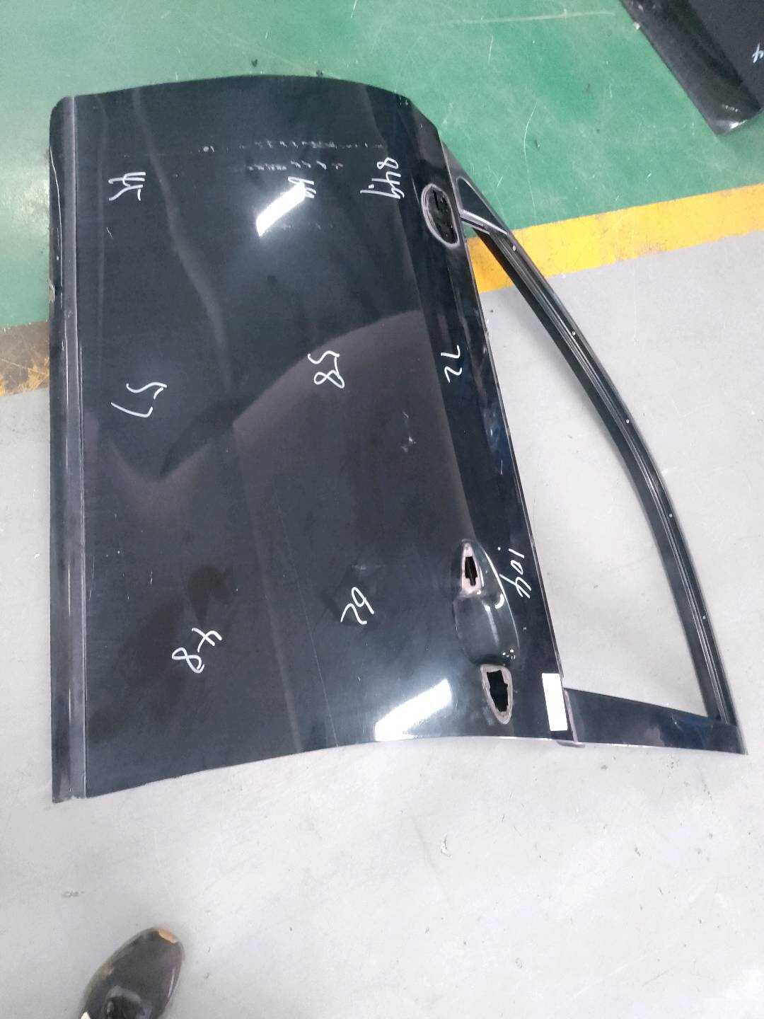 6700233180 前门壳（左）