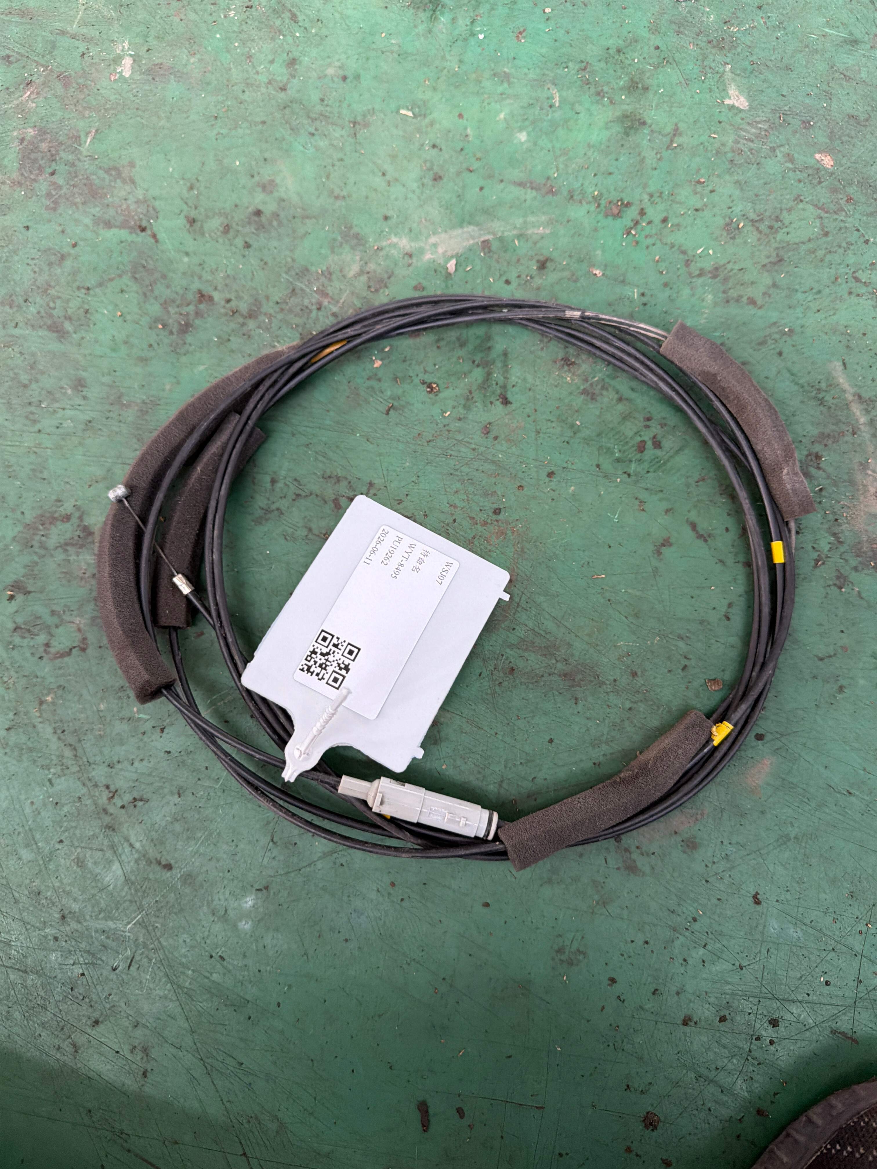 7703560100 Fuel Filler Door Release Cable