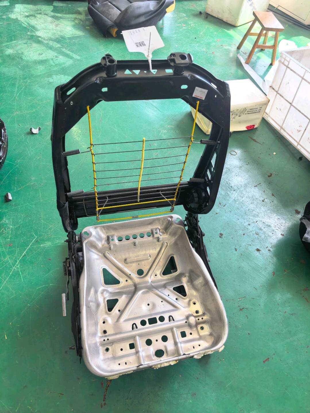 A2039103034 副驾驶员座椅靠背骨架