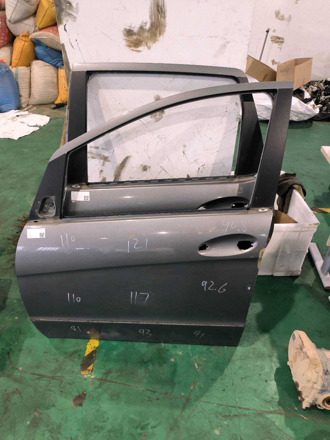 A1697202105 前门壳(左)