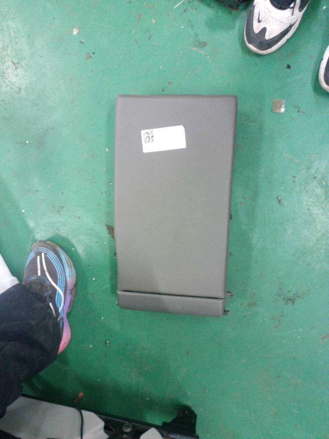 8E0885081H Rear Seat Center Armrest Box