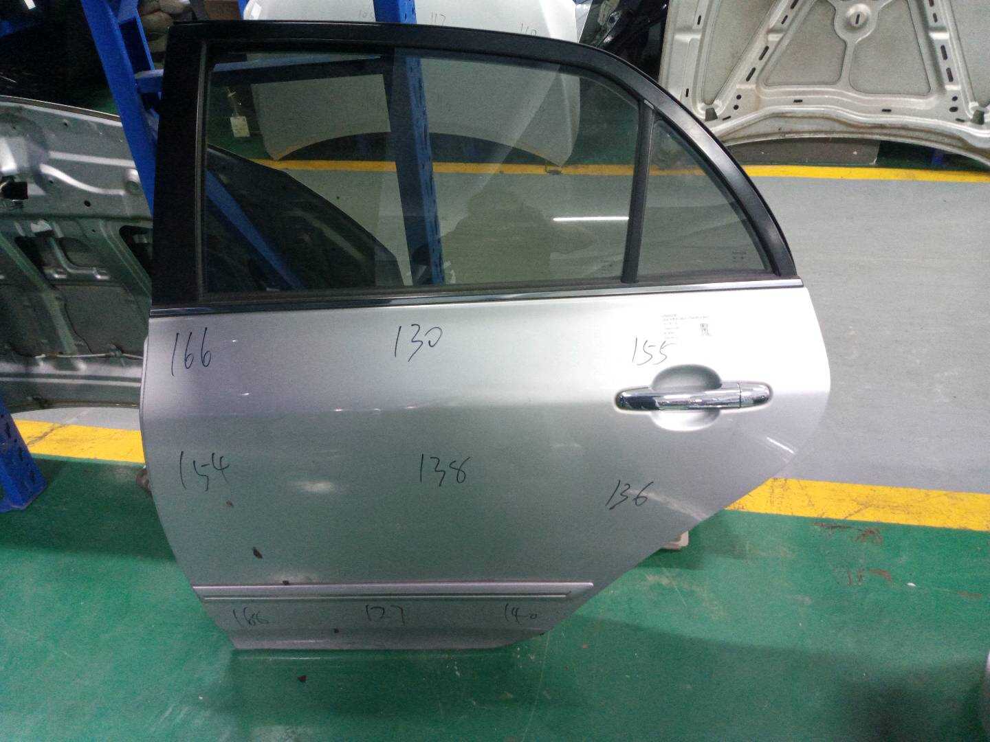 6700402280 后门壳(左)