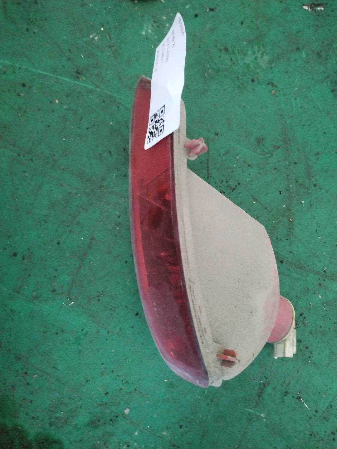 9801780180 后雾灯(右)