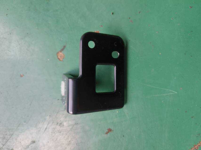 6600006038 Right Front Door Trim Panel Bracket