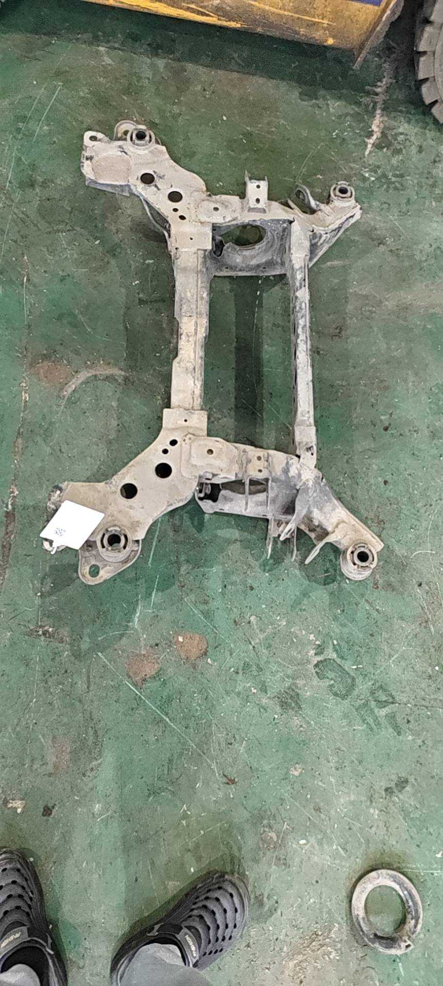 F2GC5K067AG 后桥壳