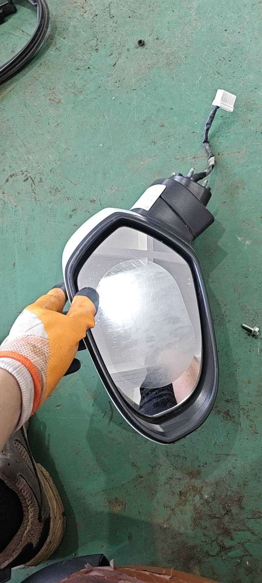 106805133201 左外后视镜总成
