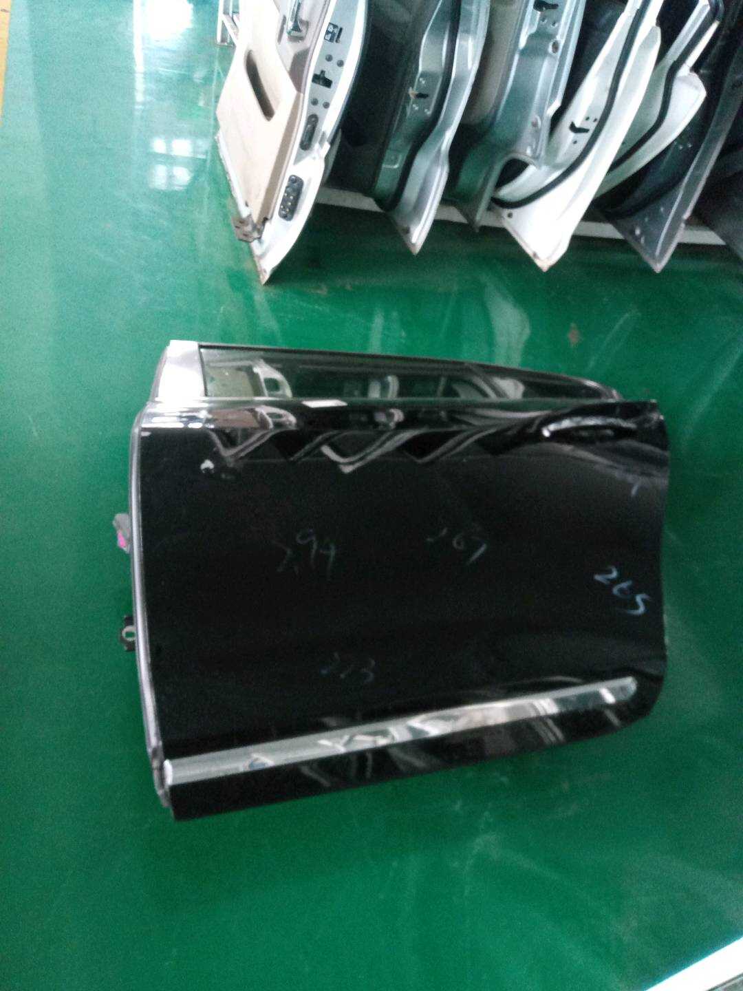 DY22989090 后门壳(左)