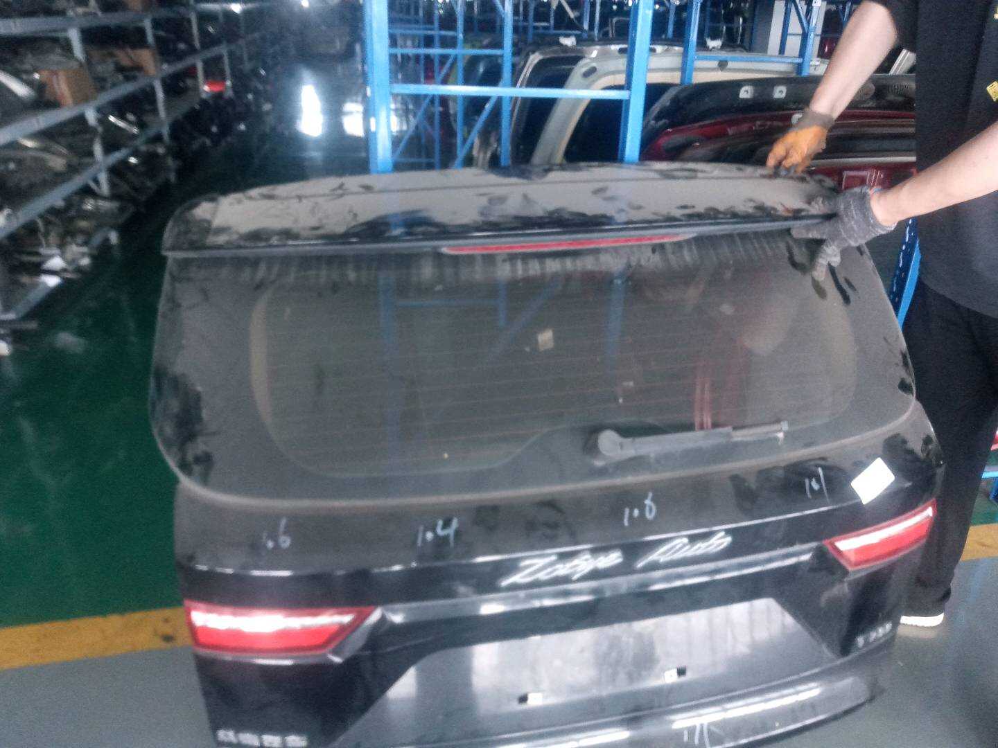 T7006301010001B11B27013K 尾盖总成
