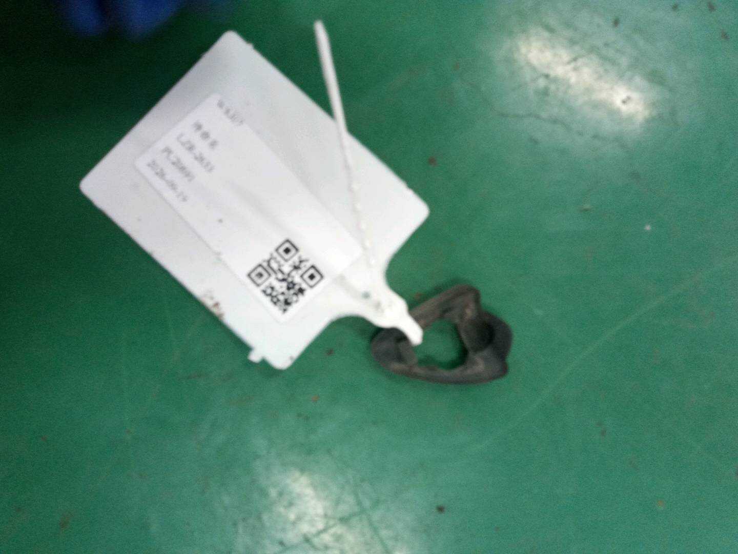 51218243629 前门外拉手隔垫（左前）