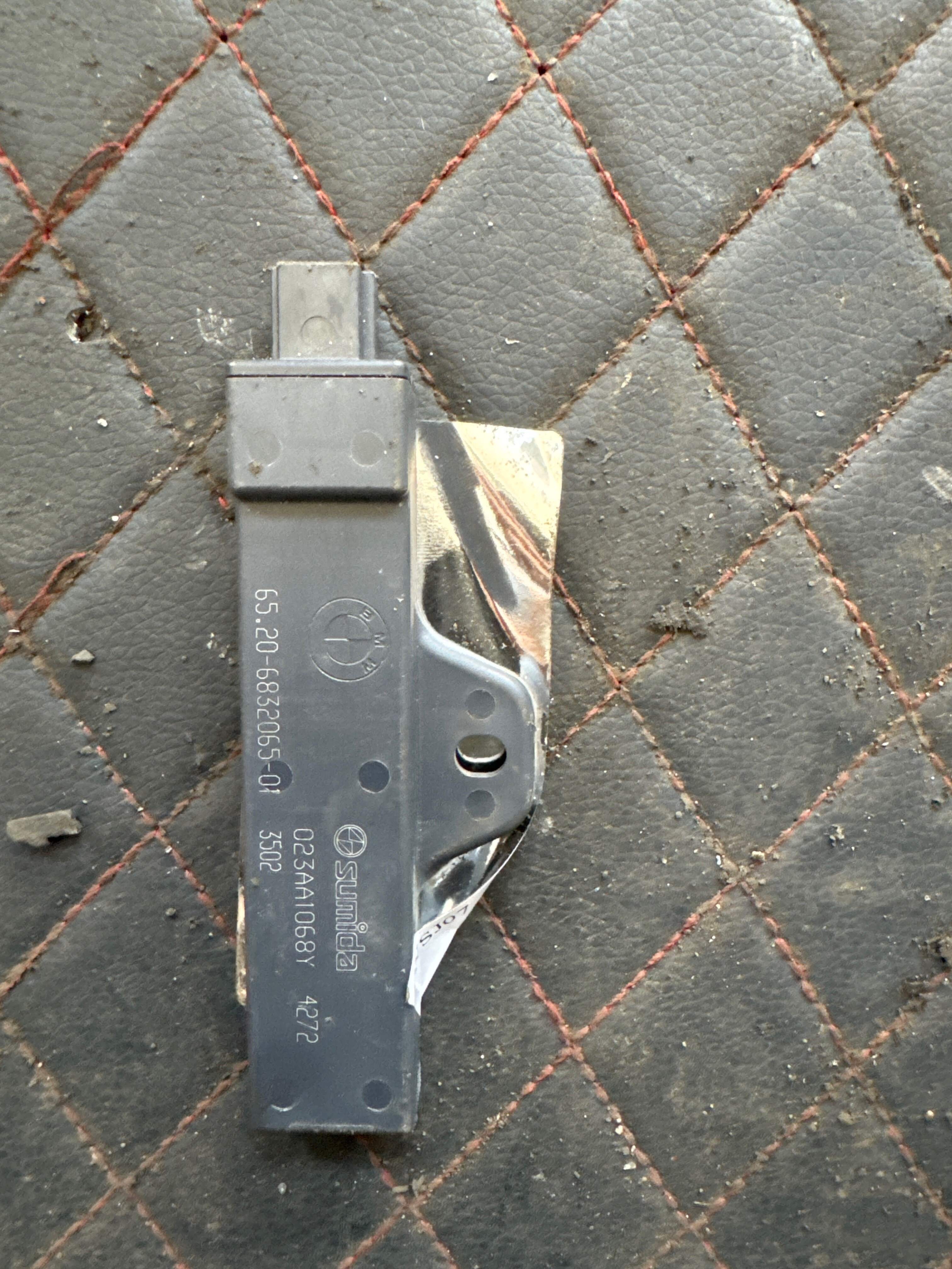 65205A5D3C0 无钥匙进入感应器（内）