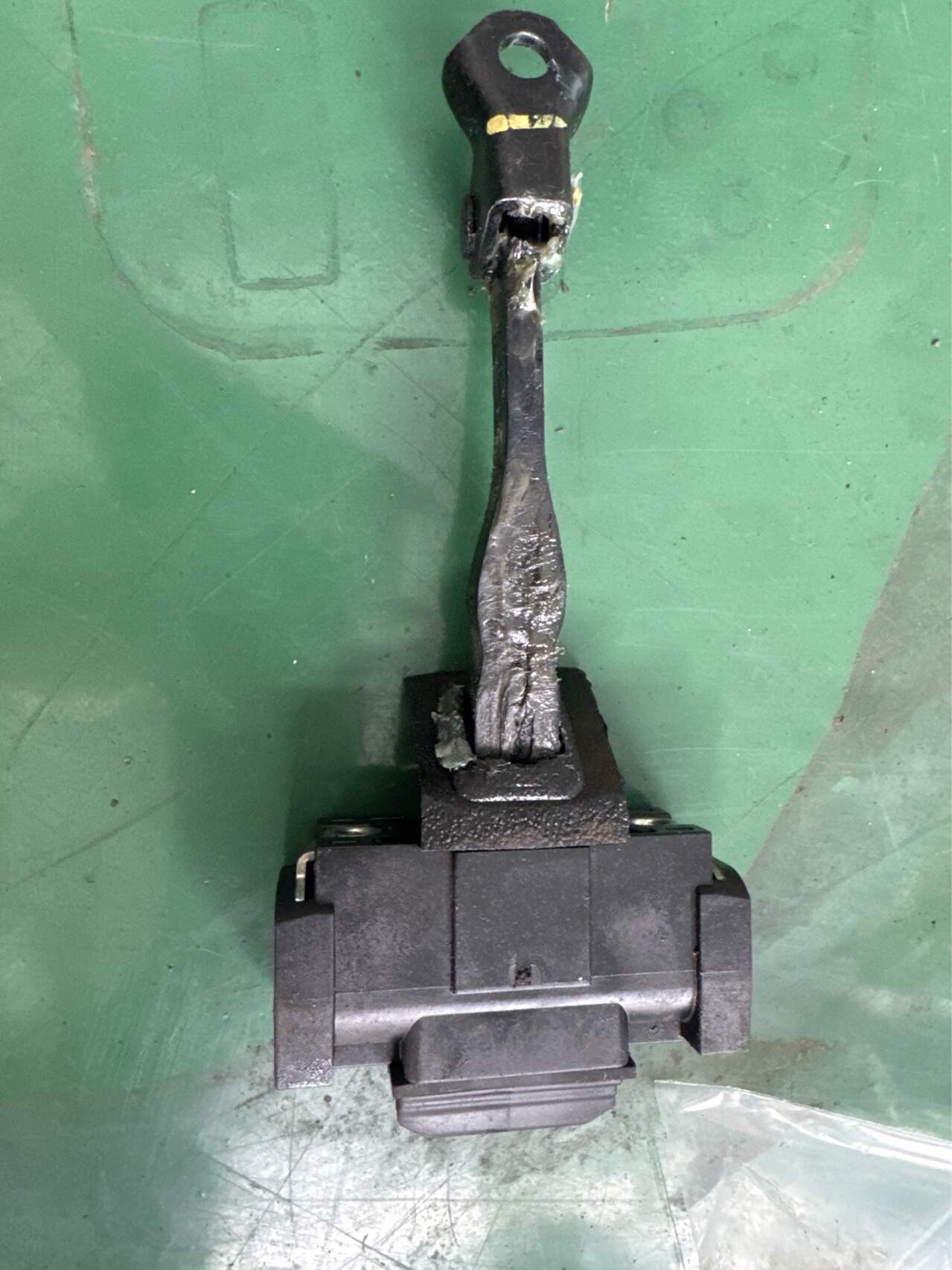 10445636 Front Door Check Strap Assembly