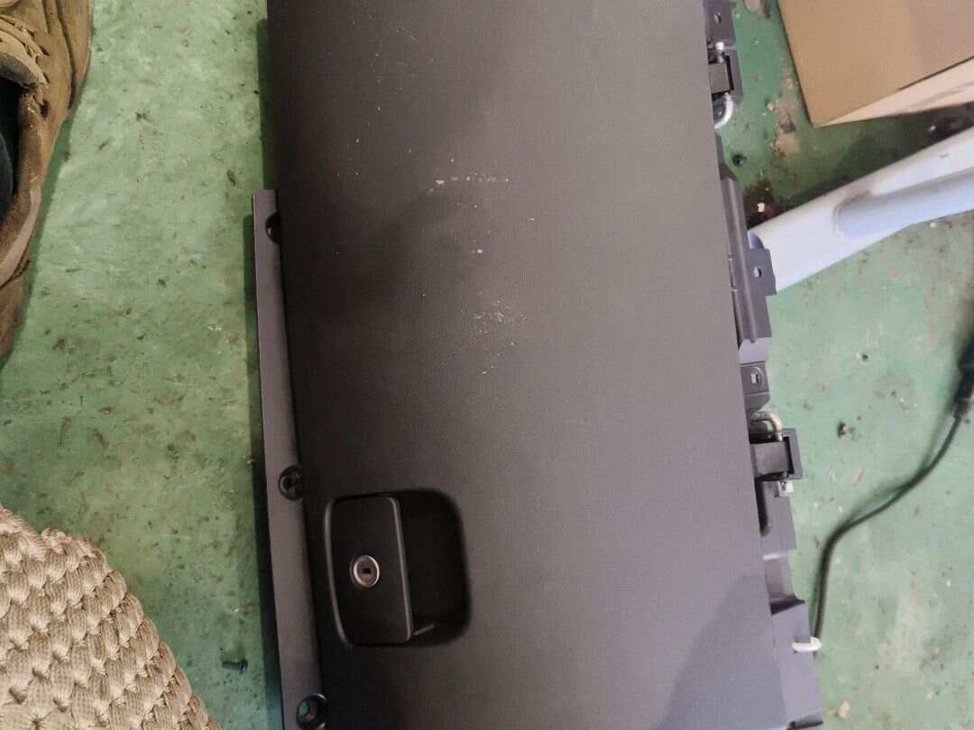 T2H8128PVJ 仪表台杂物箱