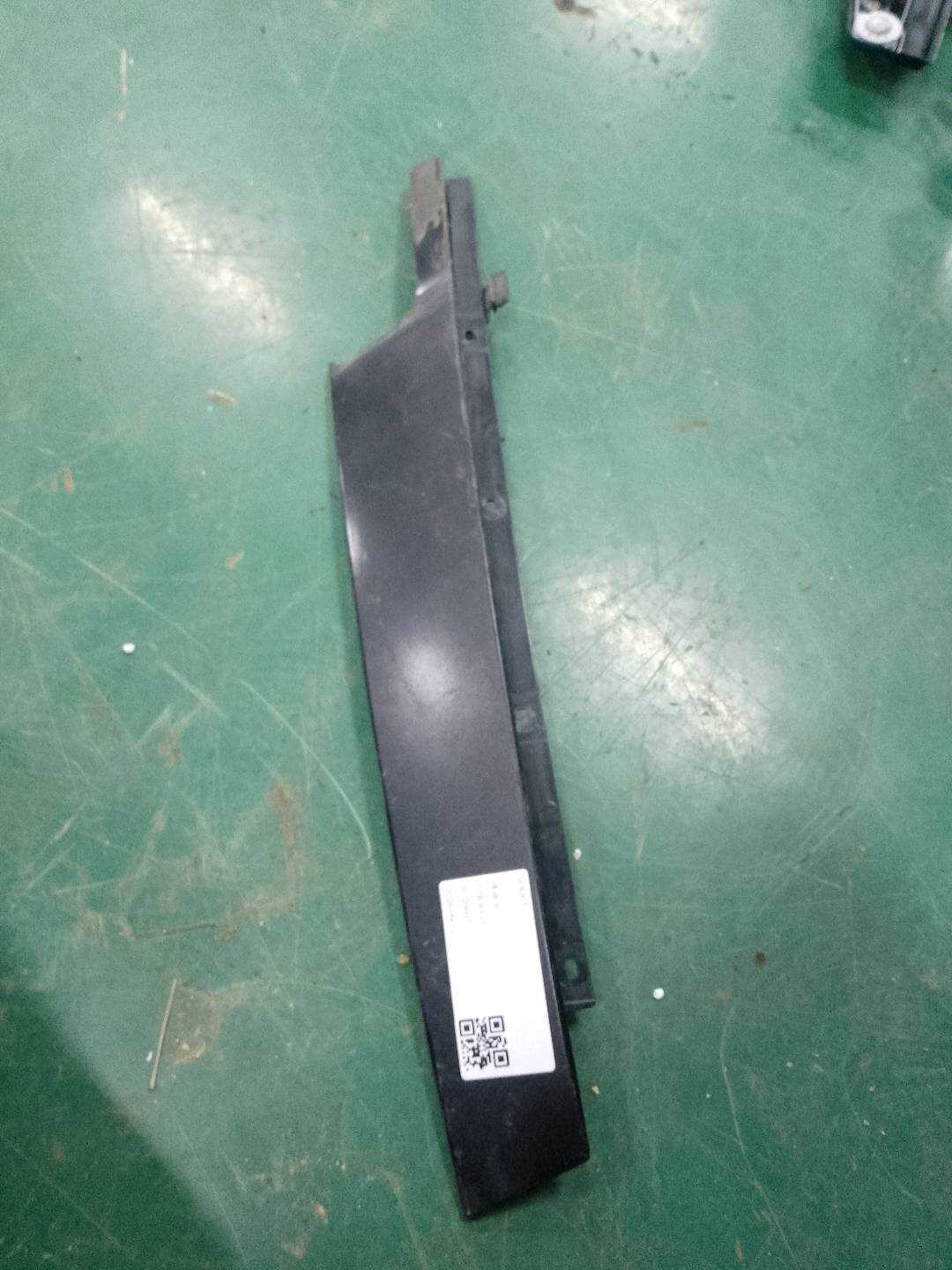 51337258309 前门窗框外饰板(左后)