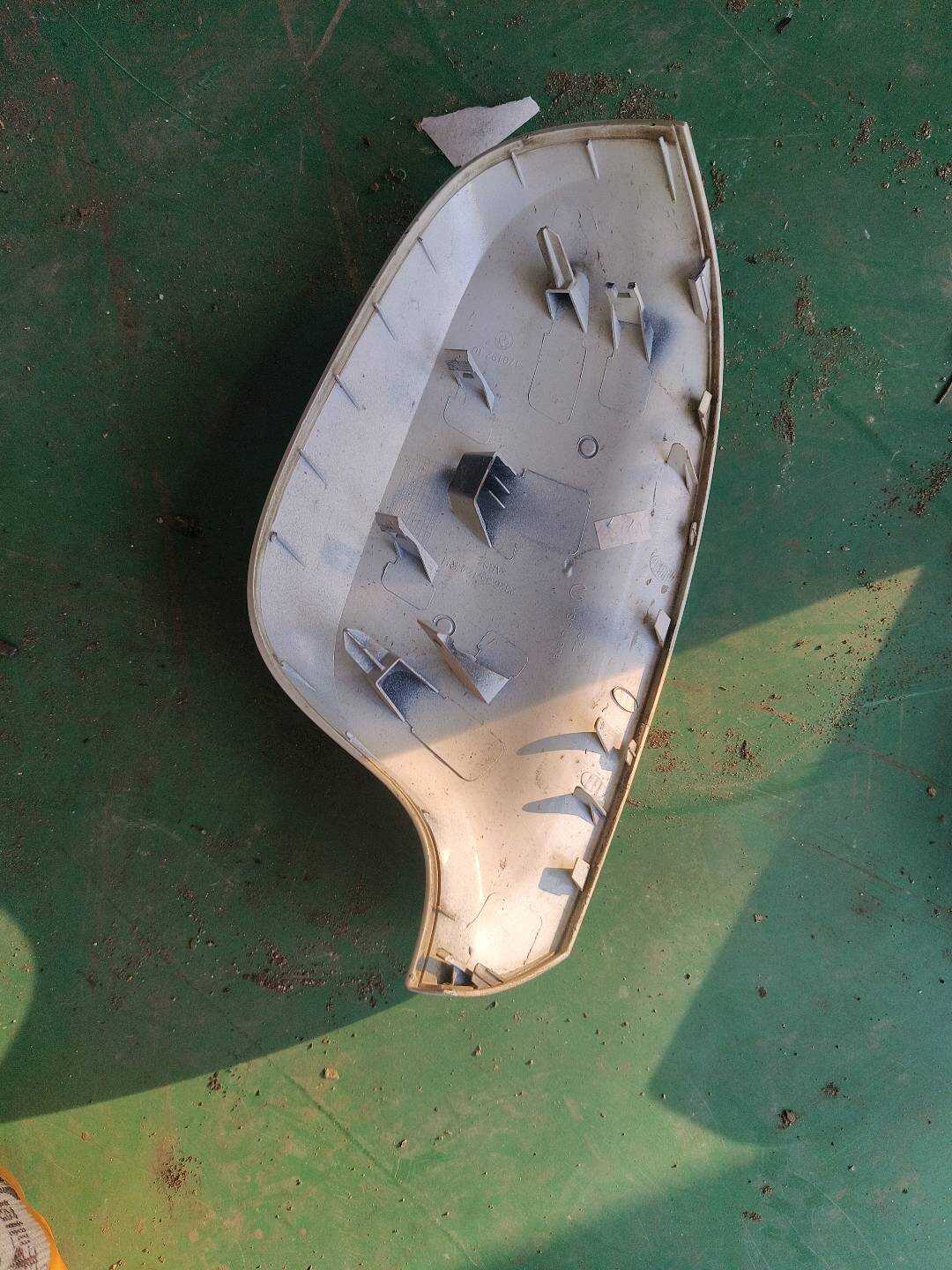 51167238048 倒车镜壳(右)
