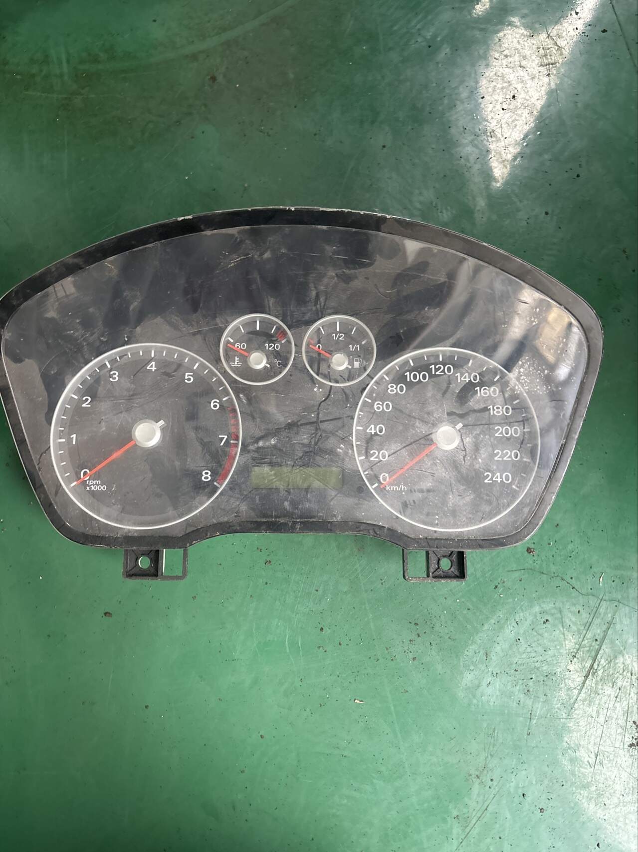 5M5T10849EP 仪表盘总成
