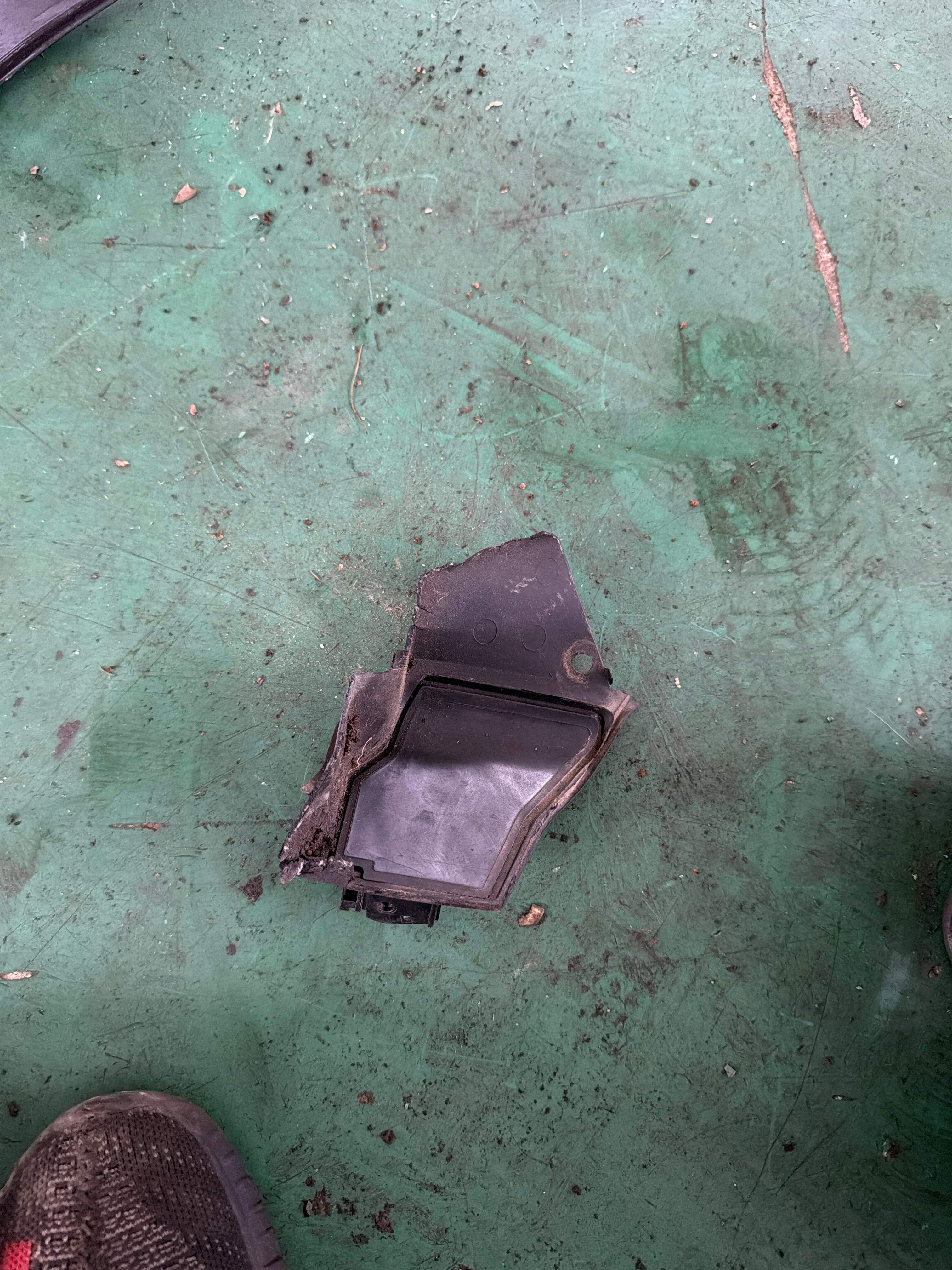 64316940856 Cabin Air Filter Water Outlet, Right