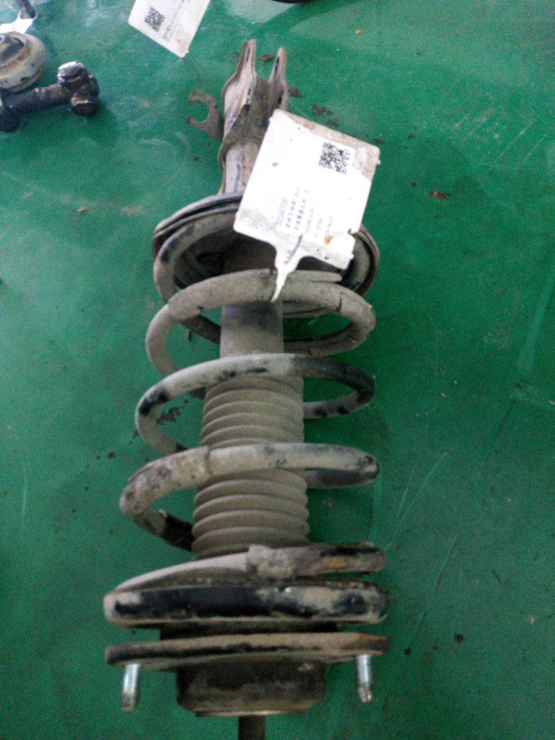 J422901020 Front Shock Absorber Assembly, Right