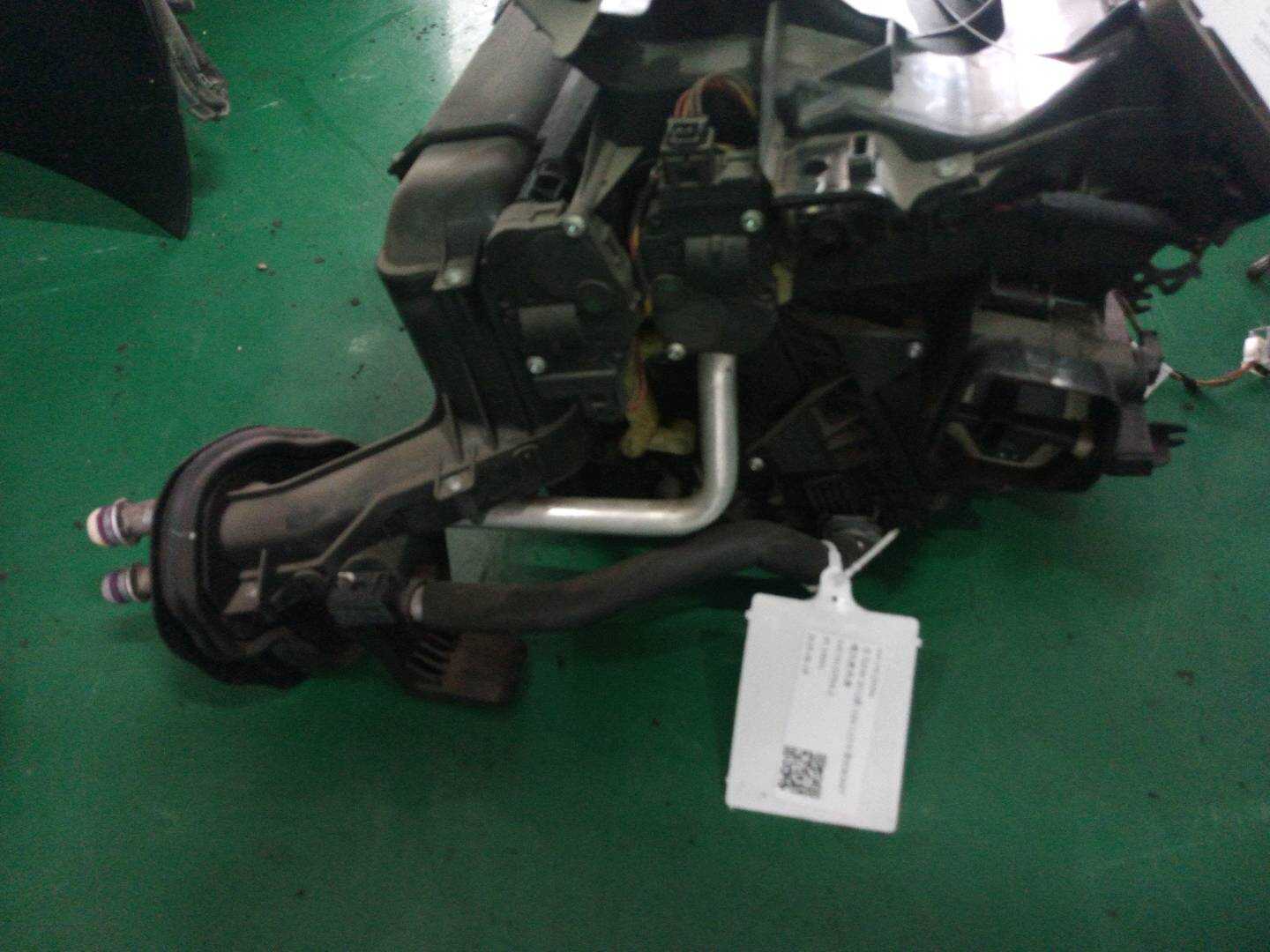 64119123506 暖风散热器