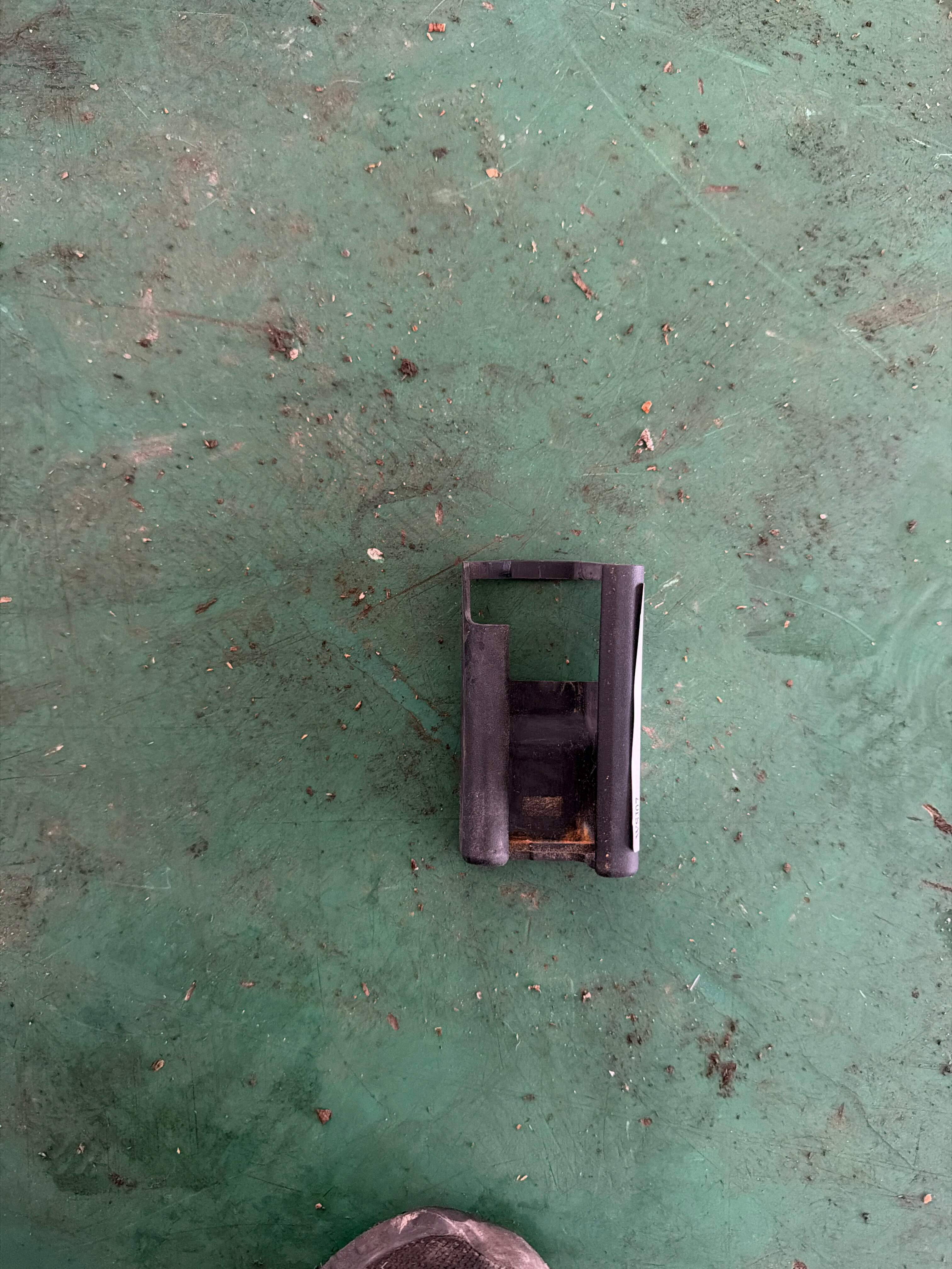 52107415076 前座椅底座导轨饰盖(右后
