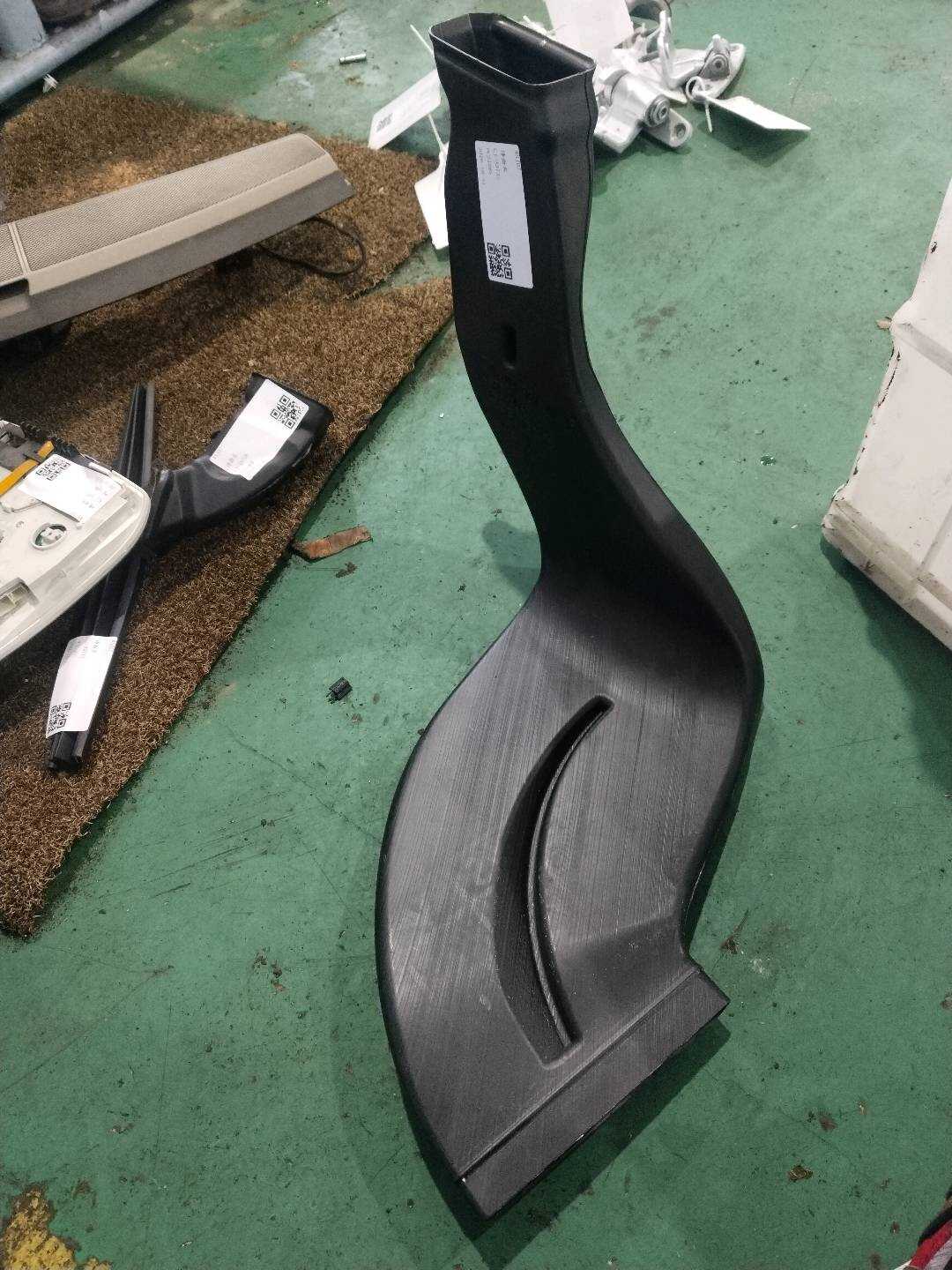A2048311146 Dashboard A/C Duct, Left