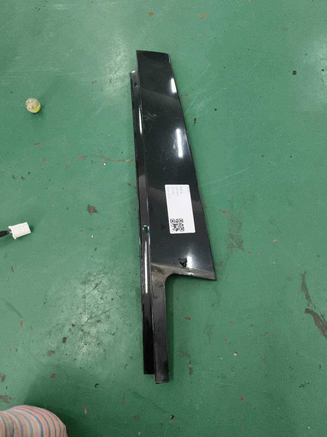 51357454164 Rear Door Window Frame Outer Trim, Front Right