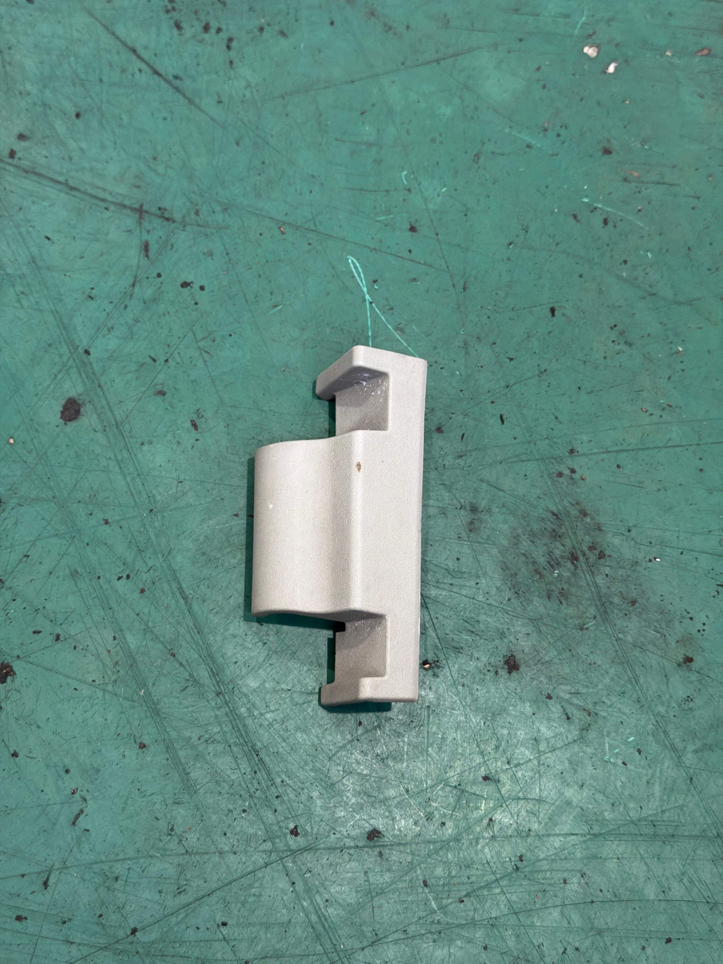 904411CA0A 尾盖铰链饰盖(左)