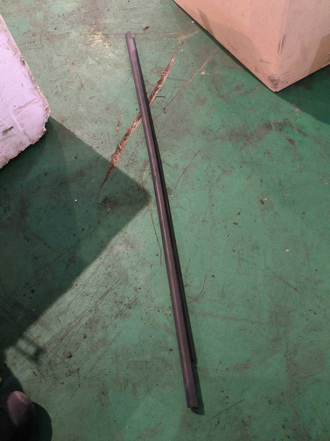 5CG839477 后门玻璃压条(左外)
