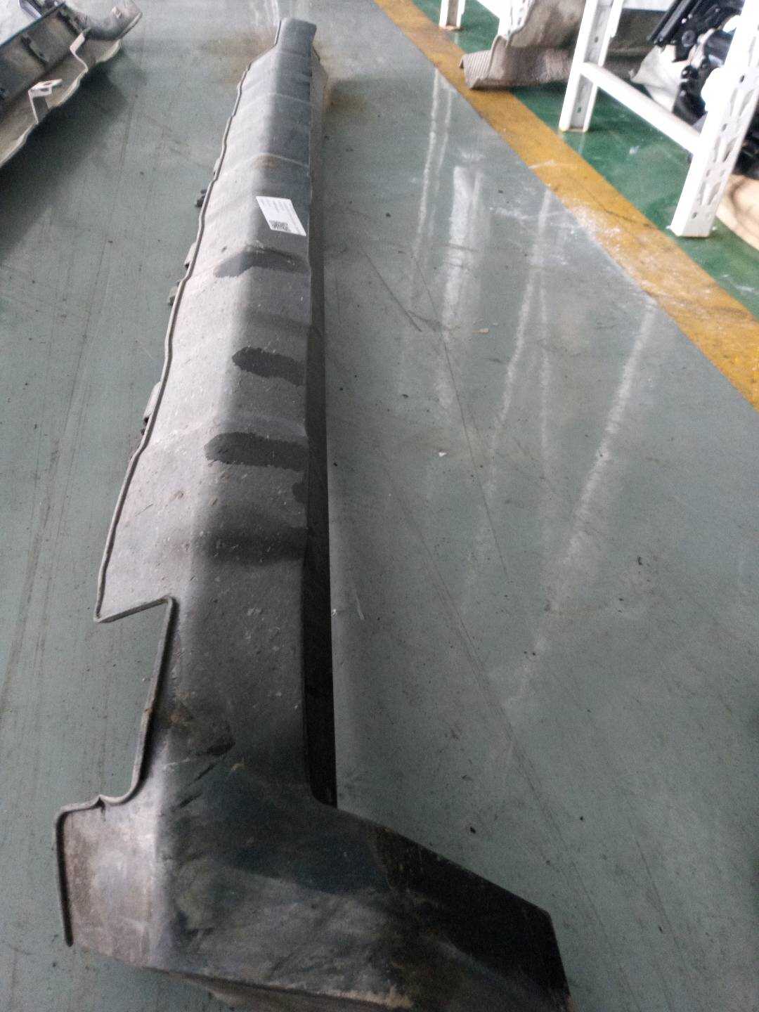 71800SWAA01 底大边(右)