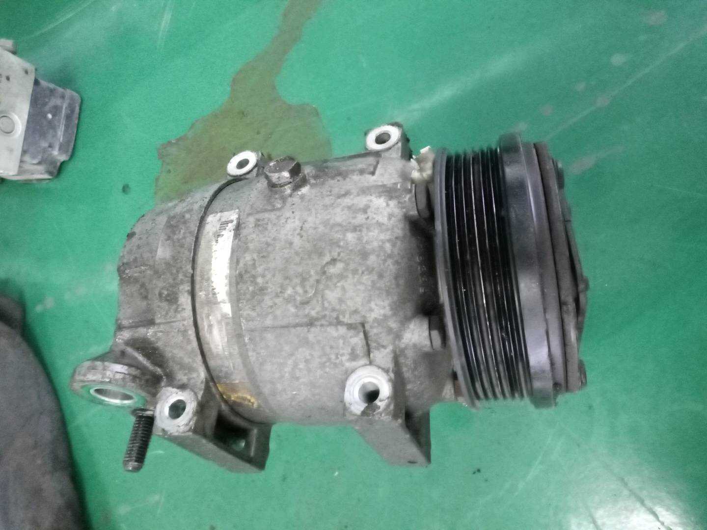 9043585 A/C Compressor