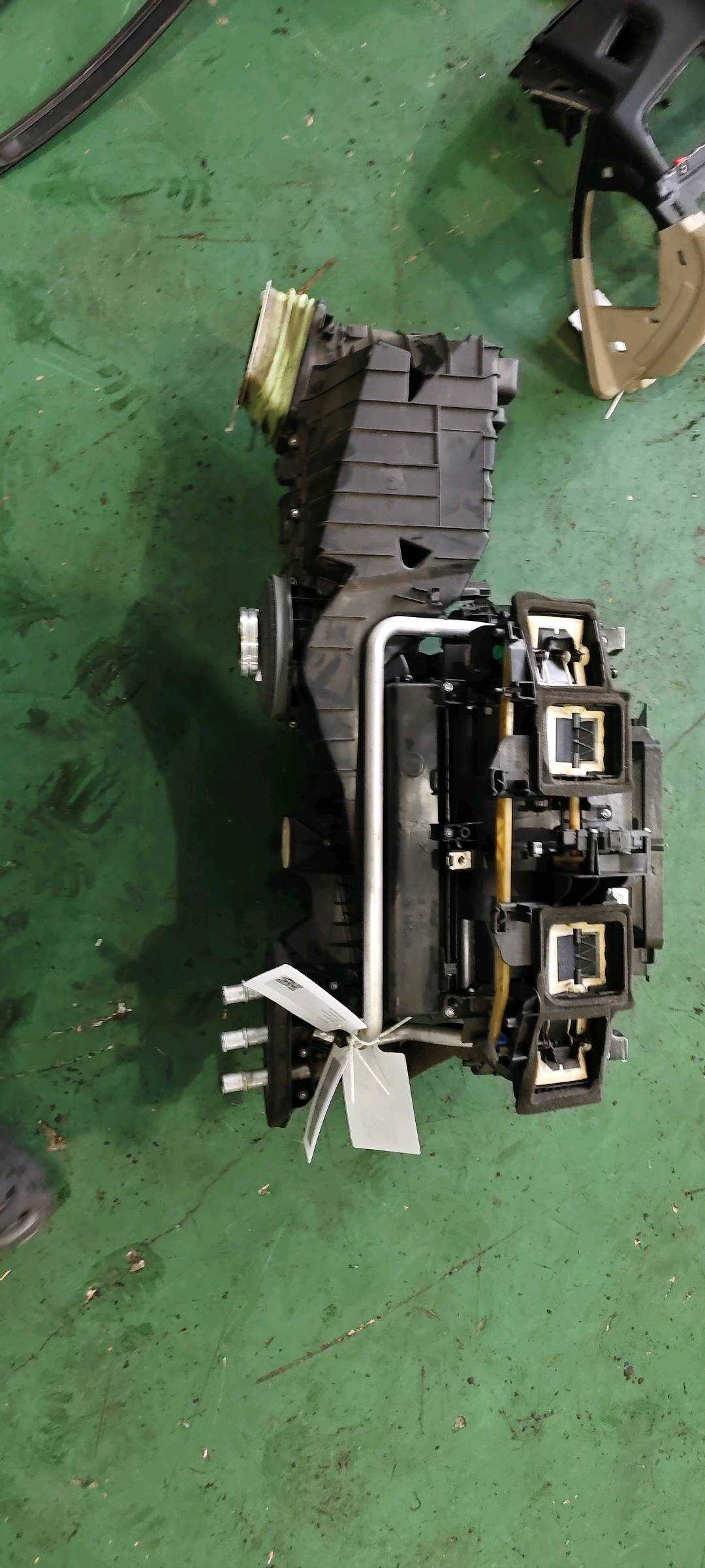 64119383679 蒸发器芯