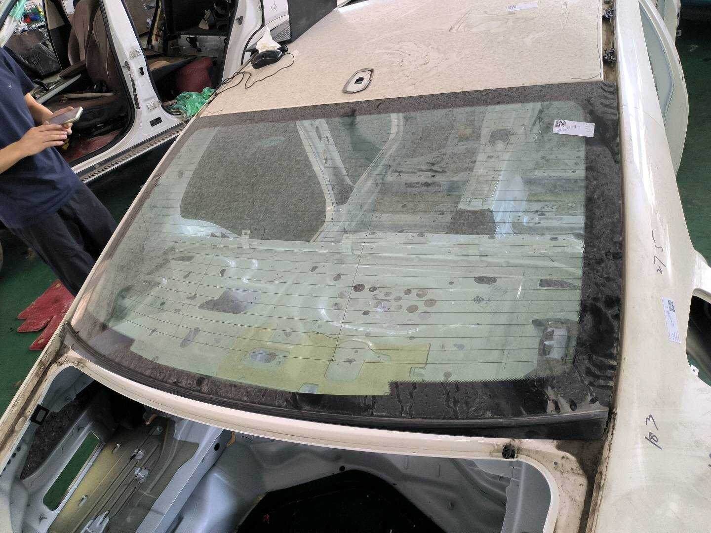 A2186700680 Rear Windshield Glass