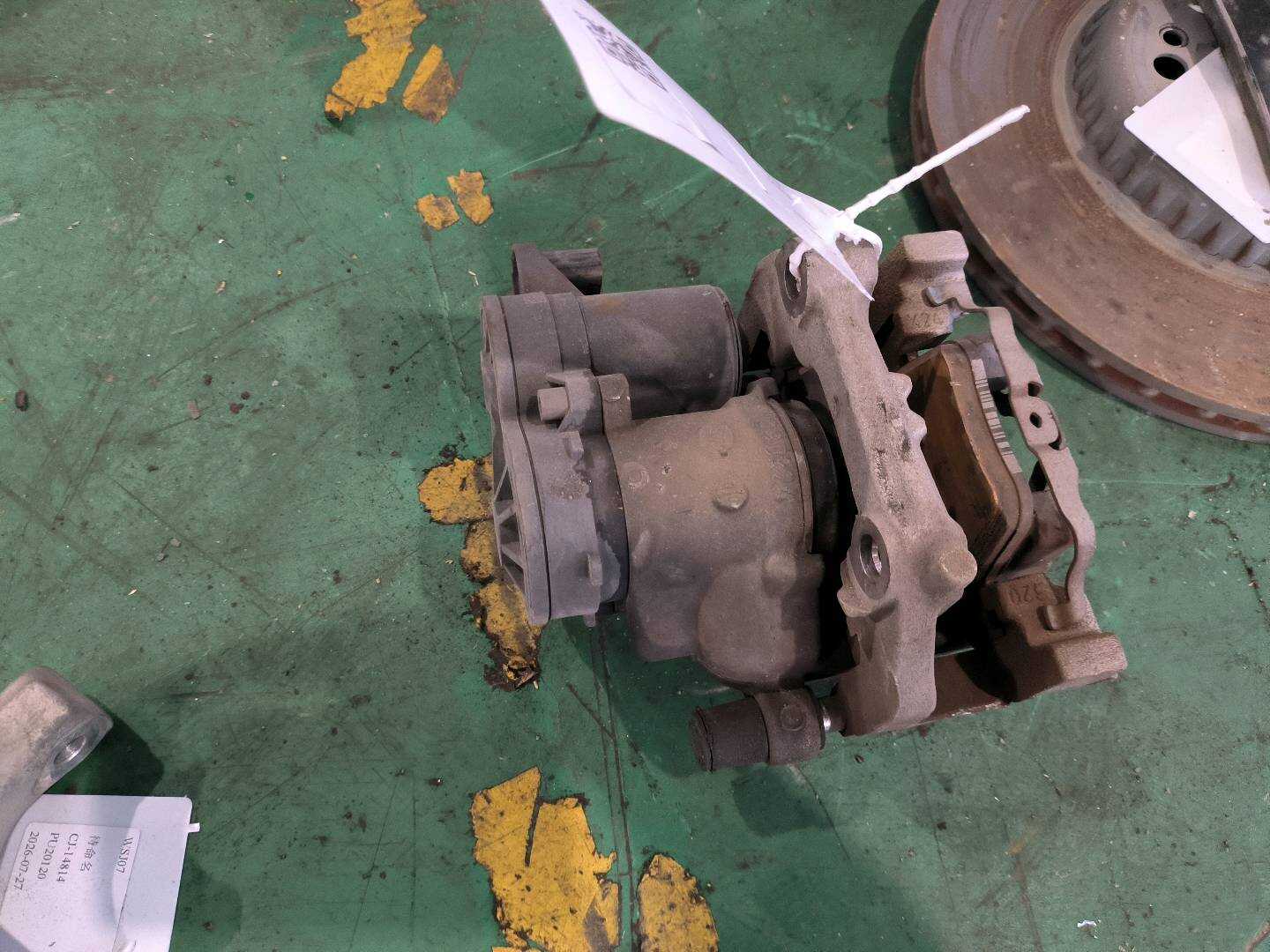 A2534230181 后制动分泵(左)