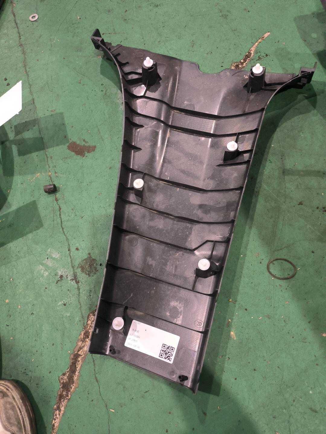 769155UR0A B柱内衬(右下)