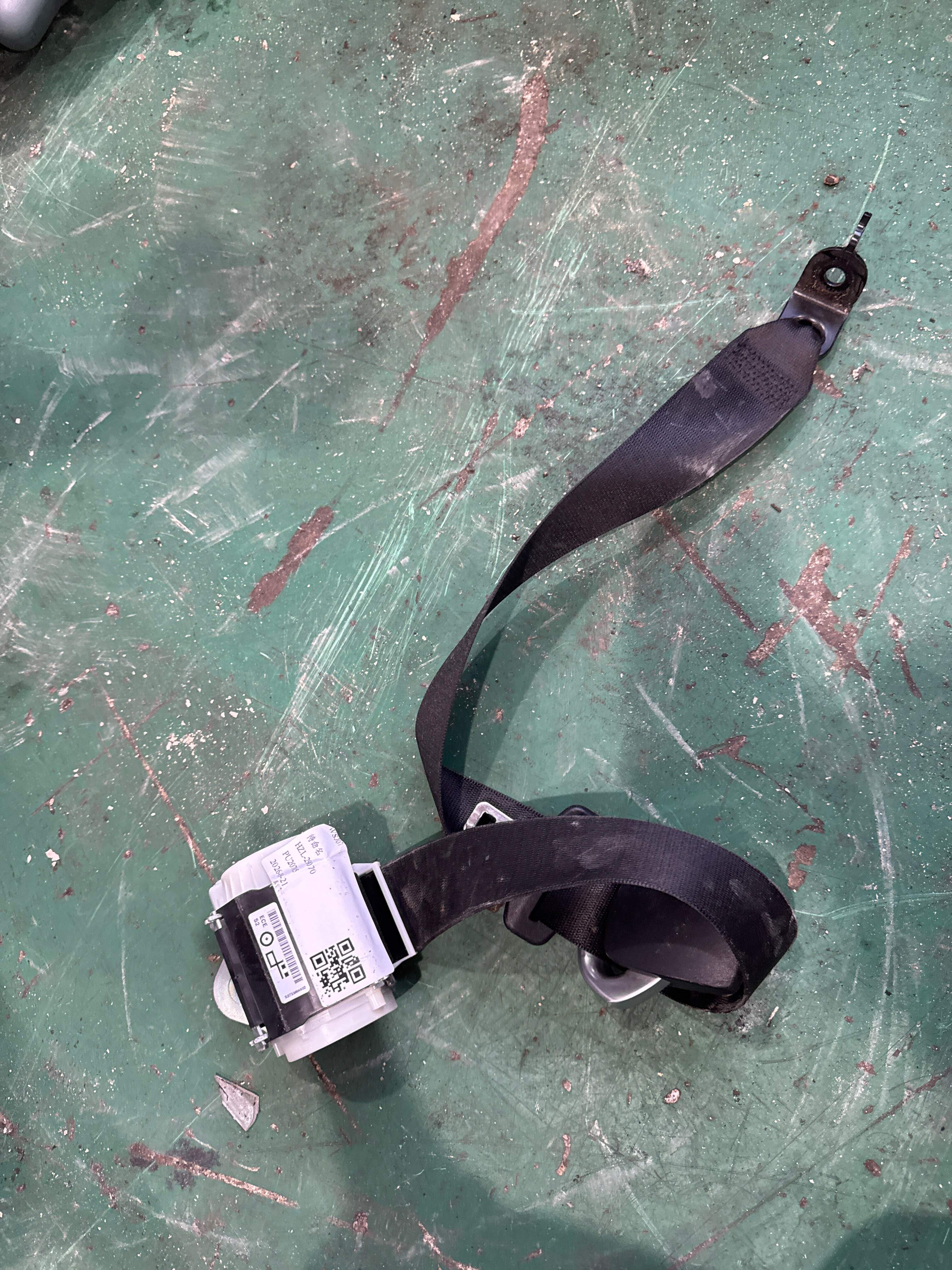 72117338944 Passenger Seat Belt