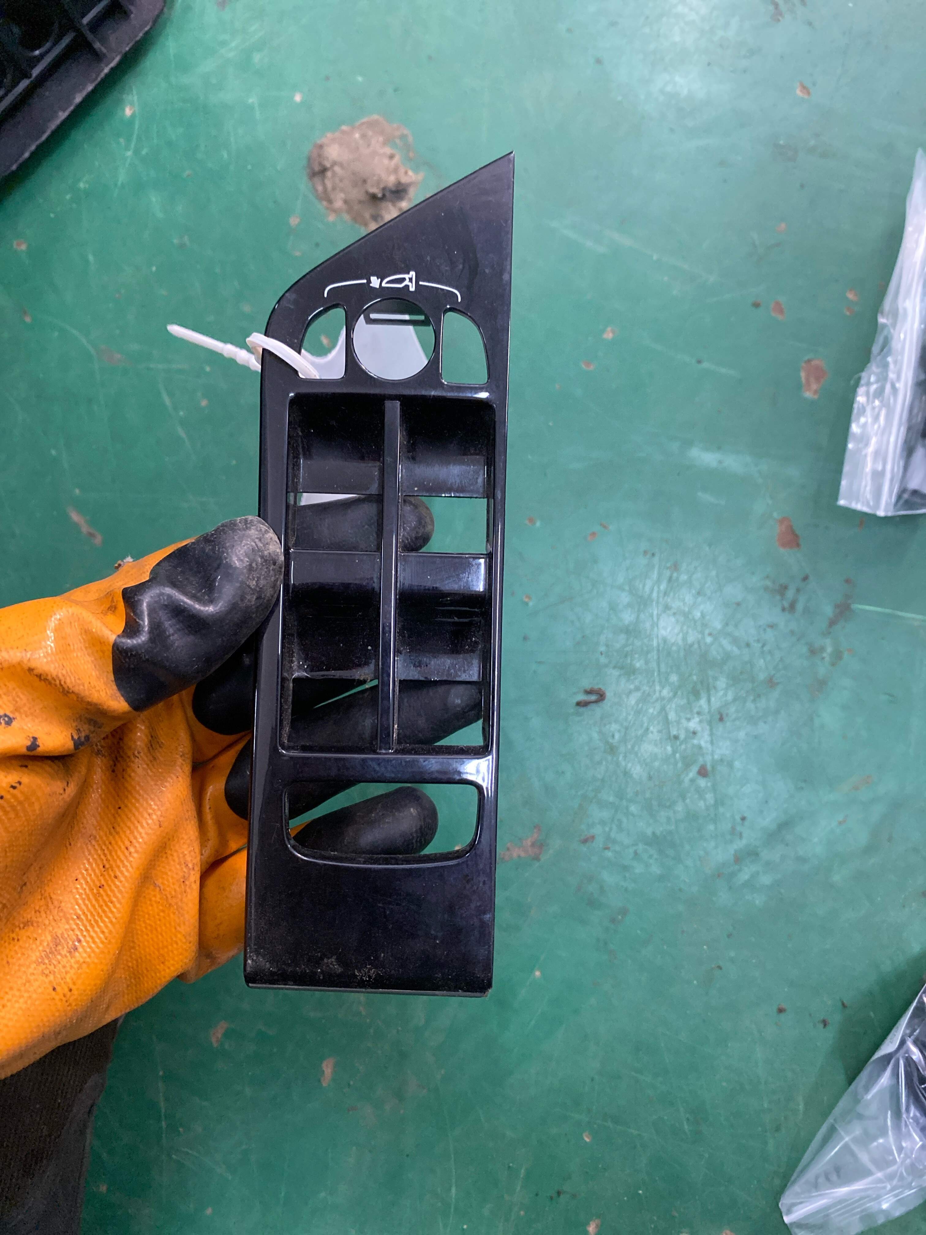 LR028067 Front Door Window Switch Trim Panel, Left