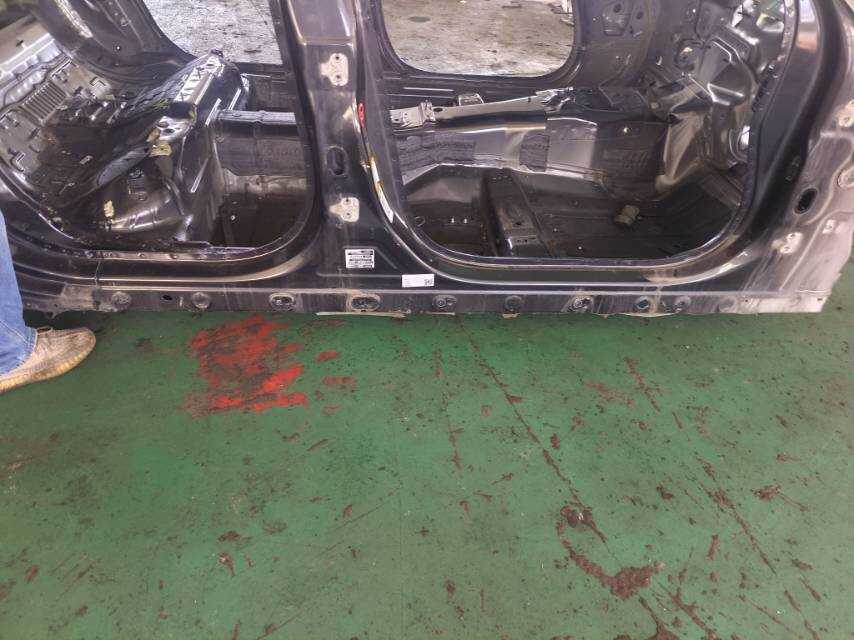 C2D9294 Side Sill Outer Panel, Right
