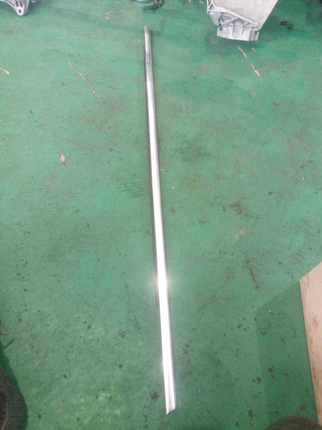 8530102 窗槽密封条， 带装饰条