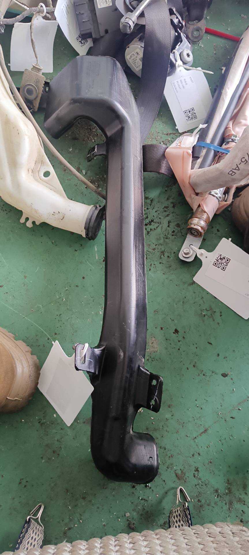 23463161 Floor Duct, Rear Left