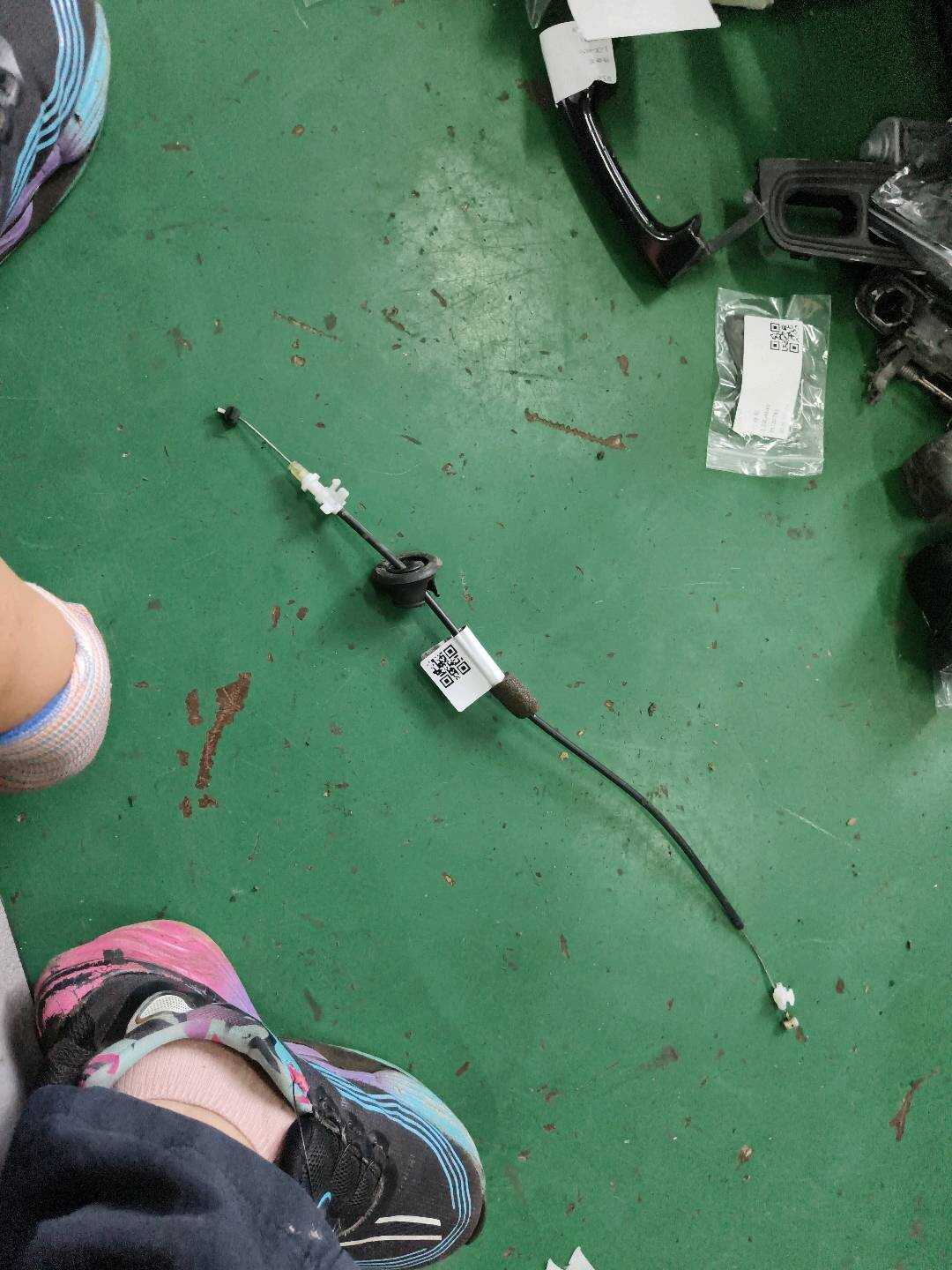 95853108500 前门内拉手拉线（右）